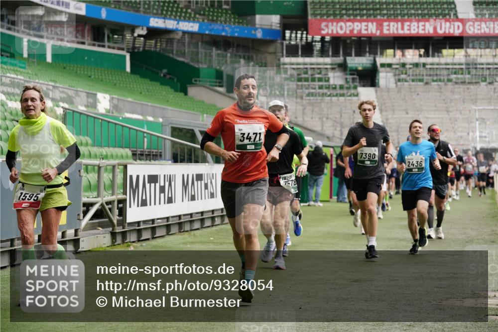 05.10.2025 - 20. swb-Marathon Bremen Michael Burmester http://msf.ph/oto/9328054 05.10.2025 12:56:52 Laufen im Stadion 31, 246, 299, 305, 479, 591, 830, 1161, 1380, 1595, 1627, 1679, 1971, 1977, 2166, 2263, 2269, 2436, 2438, 2571, 2634, 3392, 3471, 3606, 3813, 3980, 4101, 4484, 4485, 5104, 5246, 5255, 5419, 5469, 5503, 5664, 6176, 6250, 6375, 6451, 6493, 6510, 6689, 6864, 6926, 7000, 7017, 7086, 7283, 7292, 7320, 7390, 7431, 7490, 7546, 7578, 7783, 7920, 8479, 8564, 8973, 9054, 9129, 325, 901, 984, 989, 2134, 2149, 3161, 3749, 4052, 4288, 4432, 5370, 5490, 6070, 6441, 8144 meine-sportfotos.de