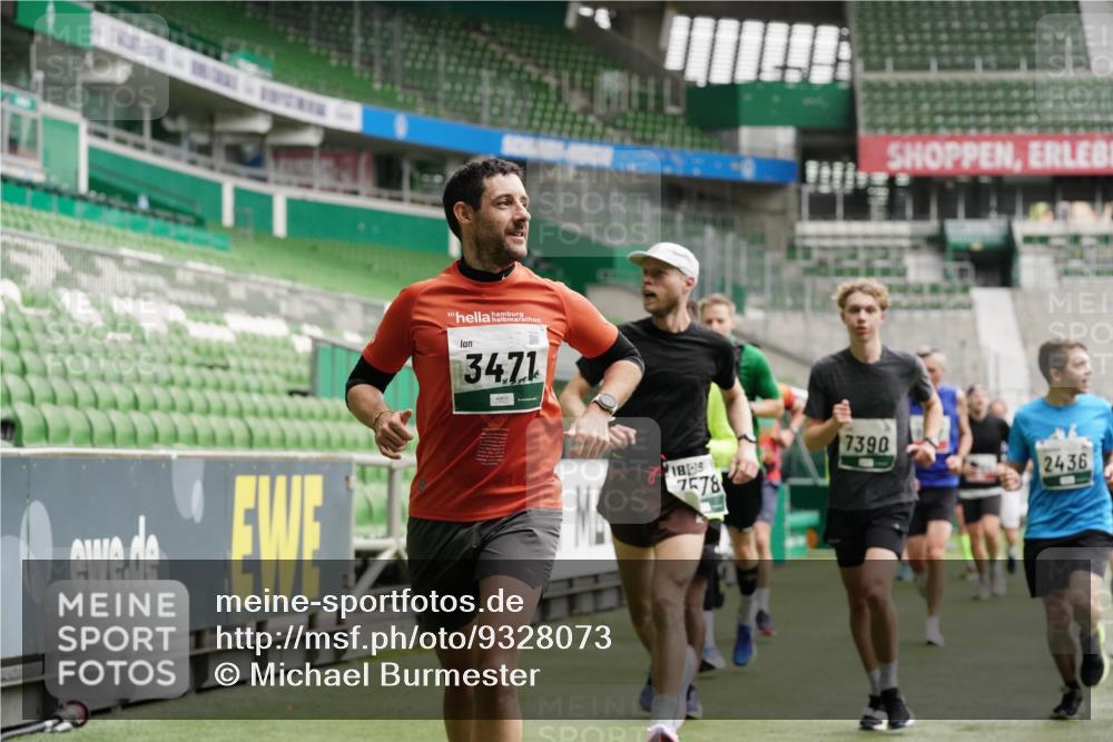 05.10.2025 - 20. swb-Marathon Bremen Michael Burmester http://msf.ph/oto/9328073 05.10.2025 12:56:53 Laufen im Stadion 31, 246, 299, 305, 479, 591, 830, 833, 1161, 1380, 1595, 1627, 1679, 1971, 1977, 2166, 2263, 2269, 2436, 2438, 2571, 2634, 3392, 3471, 3606, 3813, 3980, 4101, 4484, 4485, 5104, 5246, 5255, 5419, 5469, 5503, 5664, 6176, 6250, 6267, 6375, 6451, 6493, 6510, 6689, 6864, 6926, 7000, 7017, 7086, 7283, 7292, 7320, 7390, 7431, 7490, 7546, 7578, 7783, 7920, 8479, 8564, 8973, 9054, 9129, 325, 901, 984, 989, 2134, 2149, 3161, 3749, 4052, 4288, 4432, 5370, 5490, 6070, 6441, 8144 meine-sportfotos.de