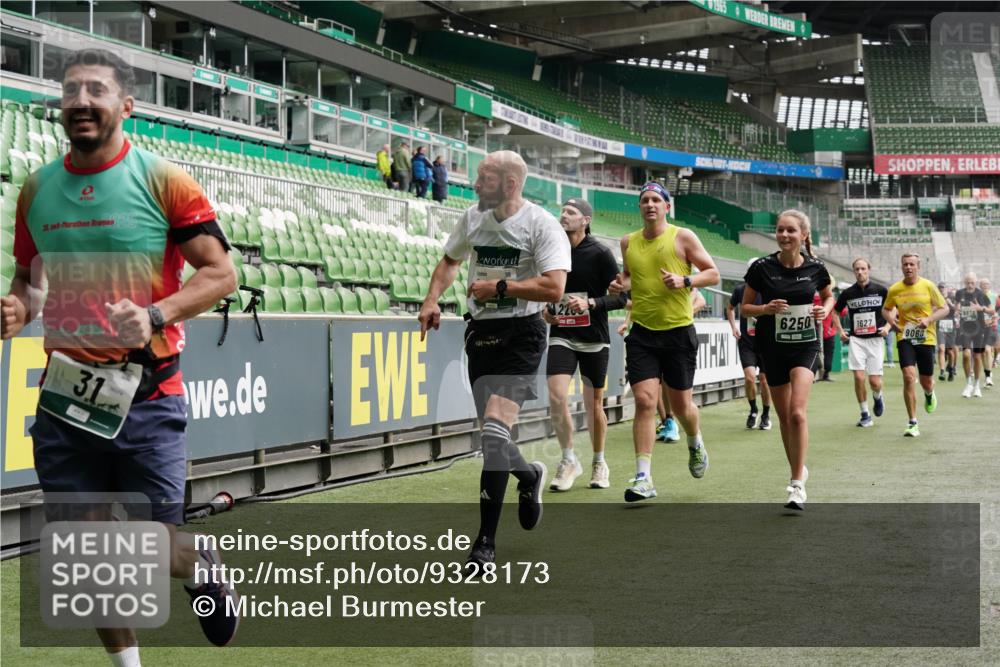 05.10.2025 - 20. swb-Marathon Bremen Michael Burmester http://msf.ph/oto/9328173 05.10.2025 12:57:00 Laufen im Stadion 31, 246, 299, 305, 479, 591, 833, 1161, 1380, 1382, 1595, 1627, 1679, 1971, 1977, 2166, 2263, 2269, 2436, 2438, 2522, 2571, 2634, 3392, 3471, 3606, 3813, 3980, 4101, 4484, 5104, 5246, 5255, 5419, 5469, 5503, 5664, 6176, 6250, 6267, 6375, 6451, 6486, 6493, 6510, 6768, 6864, 6926, 7000, 7017, 7086, 7283, 7292, 7320, 7371, 7390, 7431, 7490, 7546, 7578, 7783, 8479, 8564, 8903, 8973, 9054, 9129, 325, 830, 901, 989, 2134, 2149, 3161, 4052, 4485, 5370, 5469, 5490, 6070, 6441 meine-sportfotos.de