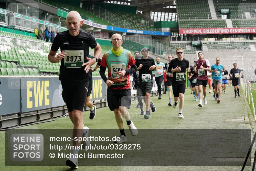 05.10.2025 - 20. swb-Marathon Bremen Michael Burmester http://msf.ph/oto/9328275 05.10.2025 12:57:08 Laufen im Stadion 31, 237, 246, 299, 305, 479, 591, 613, 820, 833, 1161, 1317, 1382, 1595, 1627, 1679, 1971, 1977, 2166, 2263, 2269, 2436, 2522, 2571, 2634, 3396, 3471, 3591, 3606, 3813, 3980, 4101, 4484, 4496, 4821, 5104, 5246, 5255, 5419, 5503, 5664, 6250, 6267, 6451, 6486, 6493, 6510, 6768, 6864, 6926, 7000, 7017, 7086, 7283, 7320, 7371, 7390, 7490, 7546, 7578, 7783, 7940, 8023, 8479, 8564, 8903, 8964, 8973, 9054, 9129, 830, 901, 989, 1380, 1679, 2134, 2149, 2263, 2438, 3392, 4485, 5469 meine-sportfotos.de