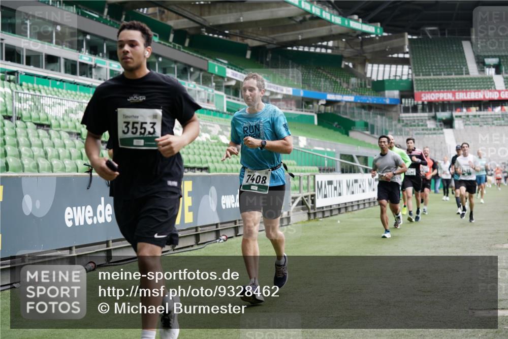 05.10.2025 - 20. swb-Marathon Bremen Michael Burmester http://msf.ph/oto/9328462 05.10.2025 12:53:19 Laufen im Stadion 248, 550, 590, 832, 869, 1009, 1164, 1367, 1431, 1538, 1600, 1656, 1667, 1868, 2030, 2050, 2072, 2075, 2288, 3363, 3553, 4132, 4218, 4294, 4573, 4729, 4746, 4935, 5169, 5425, 5571, 5579, 5866, 5944, 6492, 6677, 6806, 7255, 7408, 7617, 7905, 7975, 8238, 8297, 8349, 8431, 8462, 8499, 8709, 615, 793, 1298, 1552, 4362, 4805, 4914, 5447, 5459, 5561, 6630, 7277, 7416, 7634, 7773, 7975, 8580, 8921, 10338 meine-sportfotos.de