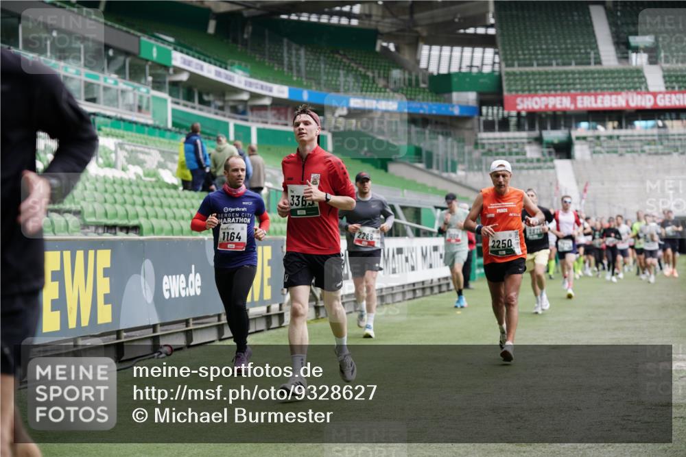 05.10.2025 - 20. swb-Marathon Bremen Michael Burmester http://msf.ph/oto/9328627 05.10.2025 12:53:36 Laufen im Stadion 89, 248, 250, 368, 458, 496, 832, 869, 1009, 1020, 1164, 1428, 1460, 1489, 1538, 1608, 1656, 1667, 1736, 1868, 1943, 2030, 2050, 2075, 2250, 2288, 2871, 3363, 3553, 4132, 4294, 4611, 4729, 5024, 5169, 5425, 5571, 5576, 5579, 5944, 6348, 6359, 6492, 6806, 7255, 7408, 7617, 7835, 7905, 8238, 8462, 8499, 8511, 8611, 8709, 550, 590, 793, 1367, 1431, 1600, 2072, 4218, 4573, 4746, 4805, 4935, 5447, 5866, 6677, 7277, 7416, 7773, 7975, 8297, 8349, 8431, 10338 meine-sportfotos.de