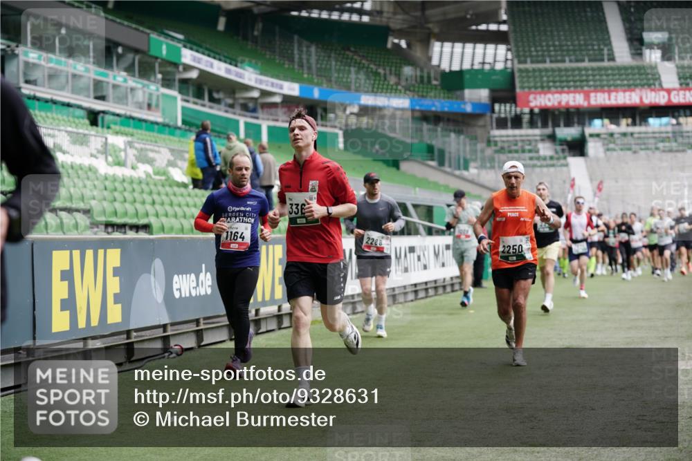 05.10.2025 - 20. swb-Marathon Bremen Michael Burmester http://msf.ph/oto/9328631 05.10.2025 12:53:36 Laufen im Stadion 89, 248, 250, 368, 458, 496, 832, 869, 1009, 1020, 1164, 1428, 1460, 1489, 1538, 1608, 1656, 1667, 1736, 1868, 1943, 2030, 2050, 2075, 2250, 2288, 2871, 3363, 3553, 4132, 4294, 4611, 4729, 5024, 5169, 5425, 5571, 5576, 5579, 5944, 6348, 6359, 6492, 6806, 7255, 7408, 7617, 7835, 7905, 8238, 8462, 8499, 8511, 8611, 8709, 550, 590, 793, 1367, 1431, 1600, 2072, 4218, 4573, 4746, 4805, 4935, 5447, 5866, 6677, 7277, 7416, 7773, 7975, 8297, 8349, 8431, 10338 meine-sportfotos.de