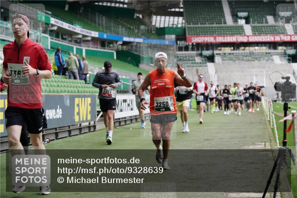 05.10.2025 - 20. swb-Marathon Bremen Michael Burmester http://msf.ph/oto/9328639 05.10.2025 12:53:38 Laufen im Stadion 89, 248, 250, 368, 458, 496, 507, 832, 869, 1009, 1020, 1164, 1428, 1460, 1489, 1538, 1608, 1656, 1667, 1690, 1736, 1868, 1943, 2030, 2050, 2075, 2250, 2288, 2871, 3363, 3553, 3913, 4132, 4294, 4611, 4729, 5024, 5169, 5425, 5571, 5576, 5579, 5944, 6244, 6348, 6359, 6492, 6806, 7255, 7408, 7617, 7835, 7905, 8238, 8462, 8499, 8511, 8611, 8709, 550, 590, 832, 1367, 1431, 1600, 2072, 4218, 4573, 4746, 4805, 4935, 5866, 6677, 7975, 8297, 8349, 8431 meine-sportfotos.de