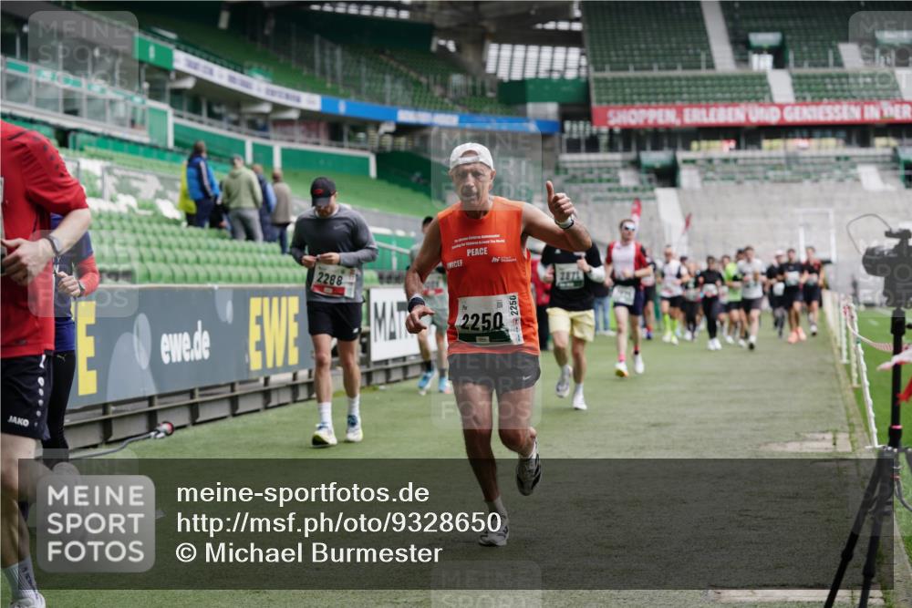 05.10.2025 - 20. swb-Marathon Bremen Michael Burmester http://msf.ph/oto/9328650 05.10.2025 12:53:38 Laufen im Stadion 89, 248, 250, 368, 458, 496, 507, 832, 869, 1009, 1020, 1164, 1428, 1460, 1489, 1538, 1608, 1656, 1667, 1690, 1736, 1868, 1943, 2030, 2050, 2075, 2250, 2288, 2871, 3363, 3553, 3913, 4132, 4294, 4611, 4729, 5024, 5169, 5425, 5571, 5576, 5579, 5944, 6244, 6348, 6359, 6492, 6806, 7255, 7408, 7617, 7835, 7905, 8238, 8462, 8499, 8511, 8611, 8709, 550, 590, 832, 1367, 1431, 1600, 2072, 4218, 4573, 4746, 4805, 4935, 5866, 6677, 7975, 8297, 8349, 8431 meine-sportfotos.de