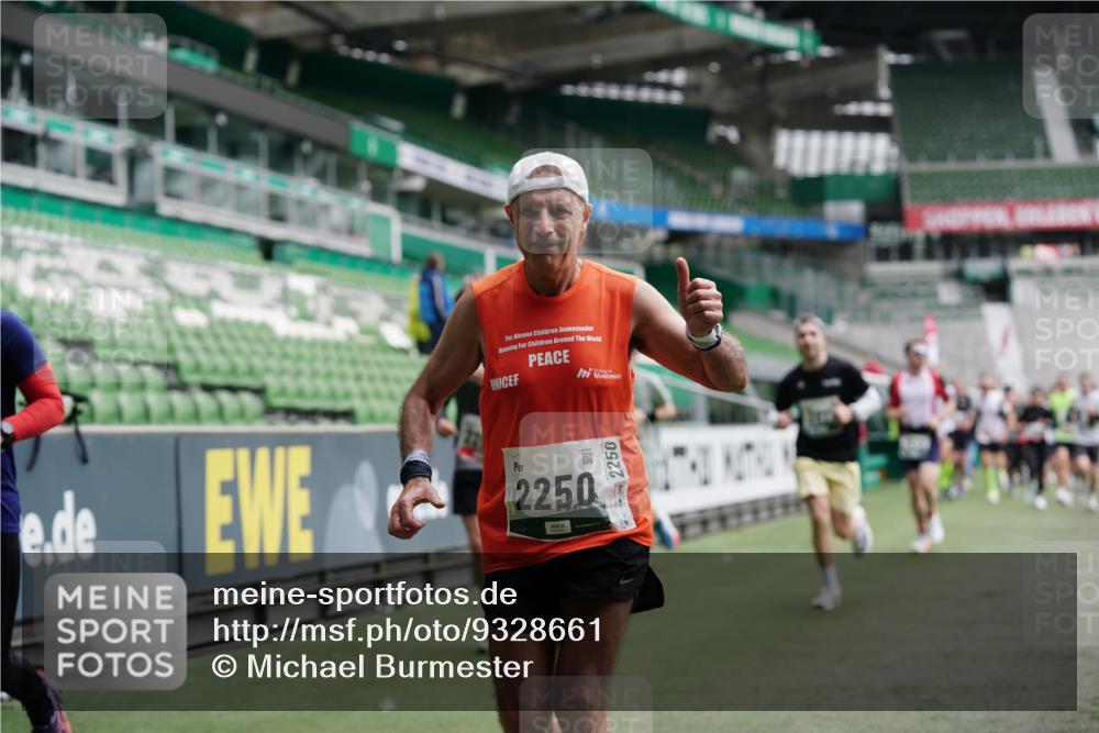 05.10.2025 - 20. swb-Marathon Bremen Michael Burmester http://msf.ph/oto/9328661 05.10.2025 12:53:39 Laufen im Stadion 89, 248, 250, 368, 458, 496, 507, 869, 1009, 1020, 1164, 1428, 1460, 1489, 1538, 1608, 1656, 1667, 1690, 1736, 1868, 1943, 2030, 2050, 2075, 2250, 2288, 2871, 3363, 3553, 3913, 4132, 4294, 4611, 4729, 5024, 5169, 5425, 5571, 5576, 5579, 5944, 6244, 6348, 6359, 6492, 6806, 7255, 7408, 7617, 7835, 7905, 8238, 8462, 8499, 8511, 8611, 8709, 550, 590, 832, 1367, 1431, 1600, 2072, 4218, 4573, 4746, 4935, 5169, 5866, 6677, 7975, 8297, 8349, 8431 meine-sportfotos.de