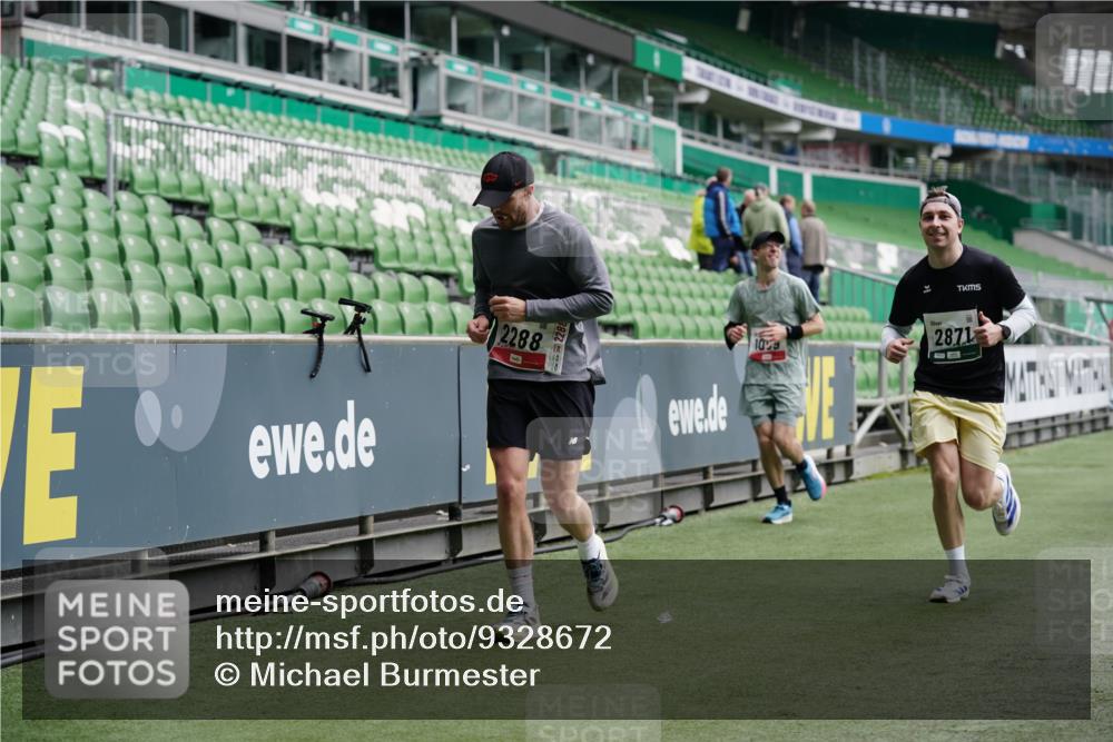 05.10.2025 - 20. swb-Marathon Bremen Michael Burmester http://msf.ph/oto/9328672 05.10.2025 12:53:40 Laufen im Stadion 89, 248, 250, 368, 458, 496, 507, 869, 950, 1009, 1020, 1164, 1428, 1460, 1489, 1538, 1608, 1656, 1667, 1690, 1736, 1868, 1943, 2030, 2050, 2075, 2250, 2288, 2871, 3363, 3553, 3913, 4132, 4294, 4611, 4729, 5024, 5425, 5571, 5576, 5579, 5944, 6244, 6348, 6359, 6492, 6806, 7255, 7408, 7617, 7835, 7905, 8238, 8462, 8499, 8511, 8611, 8709, 550, 590, 832, 1367, 1431, 1600, 2072, 4218, 4573, 4746, 4935, 5169, 5866, 6677, 8297, 8349, 8431 meine-sportfotos.de