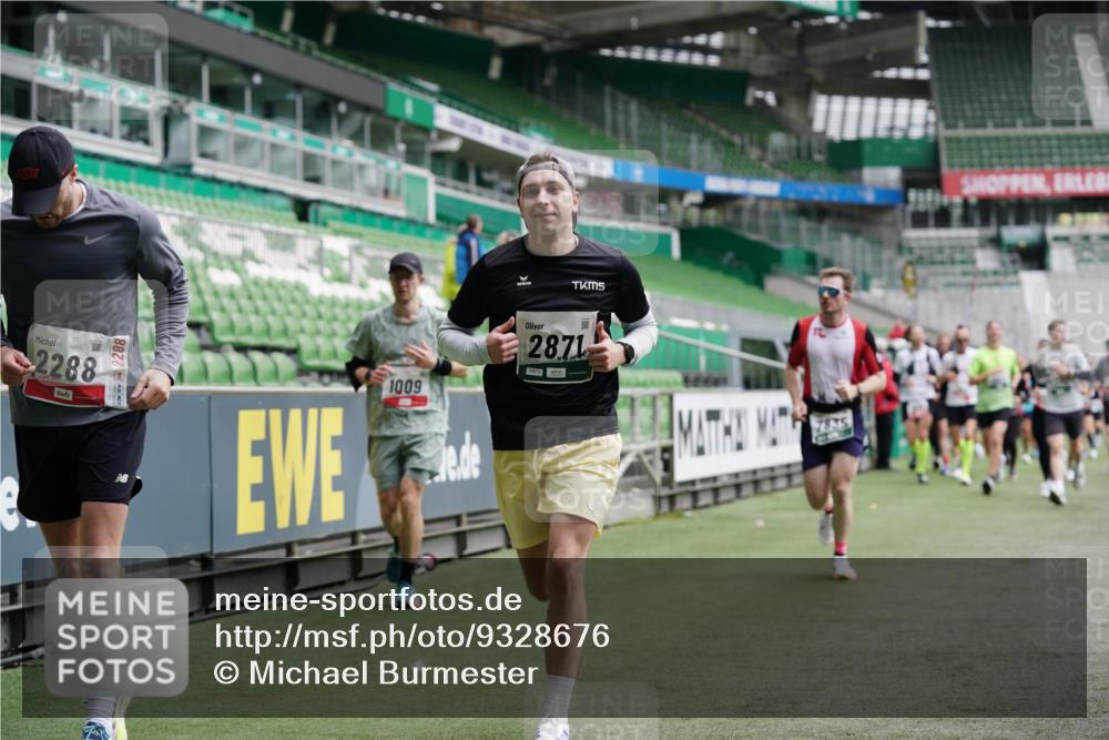 05.10.2025 - 20. swb-Marathon Bremen Michael Burmester http://msf.ph/oto/9328676 05.10.2025 12:53:41 Laufen im Stadion 89, 248, 250, 368, 458, 496, 507, 869, 950, 1009, 1020, 1164, 1428, 1460, 1489, 1538, 1608, 1656, 1667, 1690, 1736, 1868, 1943, 2030, 2050, 2075, 2250, 2288, 2871, 3363, 3553, 3913, 4132, 4294, 4611, 4729, 5024, 5425, 5571, 5576, 5579, 5944, 6244, 6348, 6359, 6492, 6806, 7255, 7408, 7617, 7835, 7905, 8238, 8462, 8499, 8511, 8611, 8709, 550, 590, 832, 1367, 1431, 1600, 2072, 2075, 4132, 4218, 4573, 4746, 4935, 5169, 5866, 6677, 8297, 8431 meine-sportfotos.de