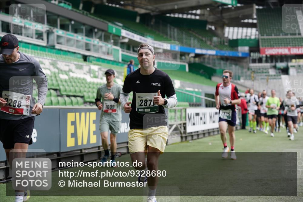05.10.2025 - 20. swb-Marathon Bremen Michael Burmester http://msf.ph/oto/9328680 05.10.2025 12:53:42 Laufen im Stadion 89, 248, 250, 368, 458, 496, 507, 869, 950, 1009, 1020, 1164, 1428, 1460, 1489, 1538, 1608, 1656, 1667, 1690, 1729, 1736, 1868, 1943, 2030, 2050, 2250, 2288, 2871, 3363, 3553, 3913, 4294, 4611, 4729, 5024, 5425, 5571, 5576, 5579, 5944, 6244, 6348, 6359, 6492, 6806, 7255, 7408, 7617, 7835, 7905, 8238, 8462, 8499, 8511, 8611, 8709, 550, 590, 832, 1367, 1431, 1600, 2072, 2075, 4132, 4218, 4573, 4746, 4935, 5169, 5866, 6677, 8297, 8431 meine-sportfotos.de
