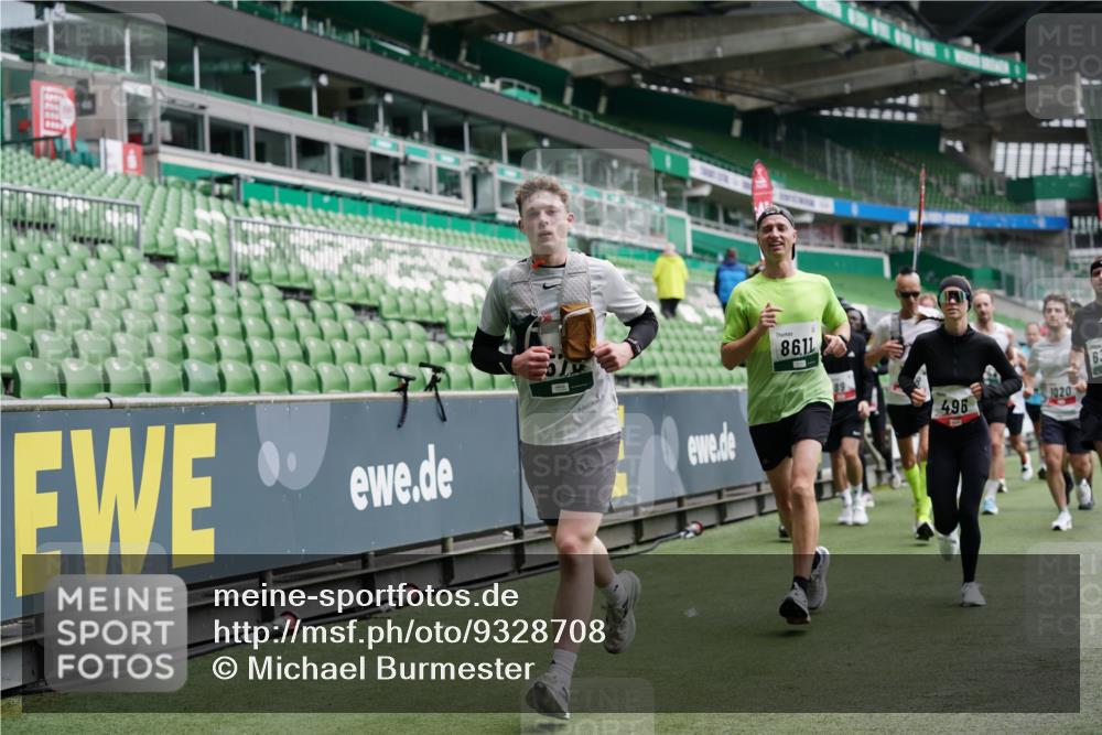 05.10.2025 - 20. swb-Marathon Bremen Michael Burmester http://msf.ph/oto/9328708 05.10.2025 12:53:47 Laufen im Stadion 89, 248, 250, 368, 458, 496, 507, 869, 950, 1009, 1020, 1164, 1165, 1428, 1460, 1489, 1538, 1608, 1656, 1667, 1690, 1729, 1736, 1868, 1873, 1943, 2030, 2050, 2250, 2288, 2871, 3363, 3553, 3913, 4294, 4611, 4729, 5024, 5425, 5571, 5576, 5579, 5944, 6244, 6348, 6359, 6492, 6806, 7255, 7408, 7617, 7835, 7905, 8238, 8499, 8511, 8611, 8709, 832, 1367, 1600, 2072, 2075, 4132, 4218, 4573, 4746, 5169, 5866, 8297, 8431, 8462 meine-sportfotos.de