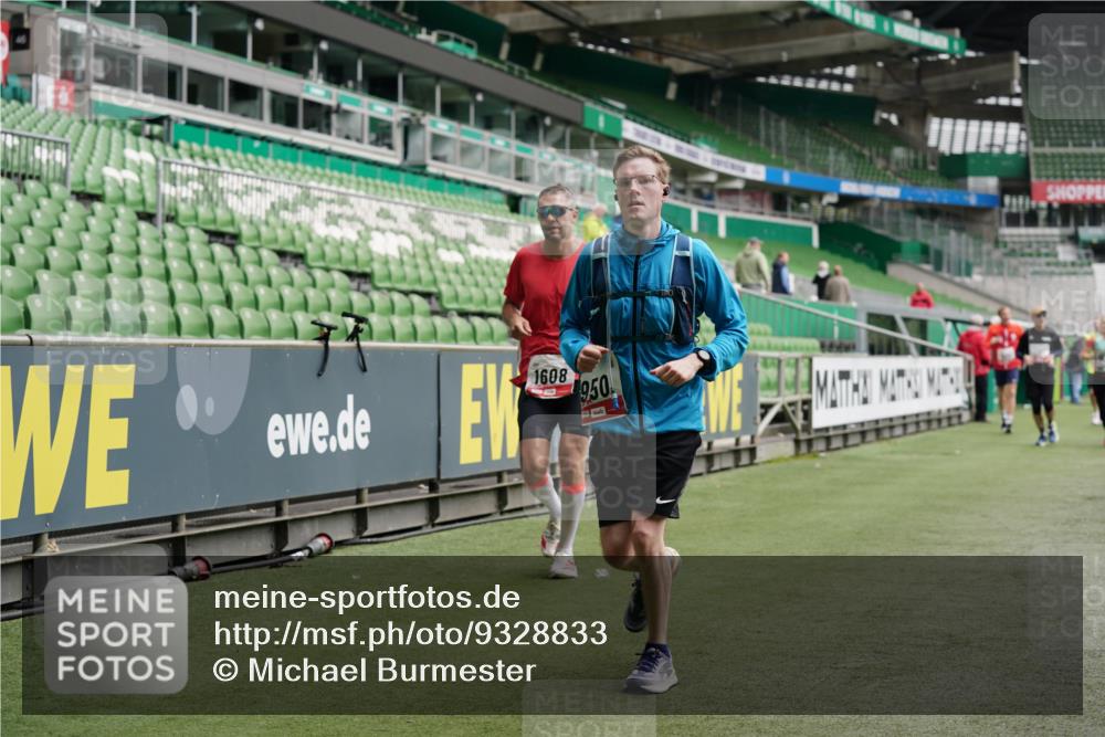 05.10.2025 - 20. swb-Marathon Bremen Michael Burmester http://msf.ph/oto/9328833 05.10.2025 12:53:58 Laufen im Stadion 53, 89, 250, 368, 458, 496, 507, 524, 756, 869, 950, 1009, 1020, 1164, 1165, 1428, 1460, 1489, 1517, 1538, 1608, 1656, 1690, 1729, 1736, 1868, 1873, 1943, 2030, 2050, 2250, 2288, 2841, 2871, 3212, 3363, 3553, 3913, 4294, 4611, 5024, 5425, 5571, 5576, 5944, 6244, 6348, 6359, 6806, 7232, 7255, 7408, 7508, 7617, 7835, 7905, 8499, 8511, 8611, 8709, 248, 832, 1667, 2075, 4132, 4729, 5169, 5579, 6492, 8238, 8462 meine-sportfotos.de