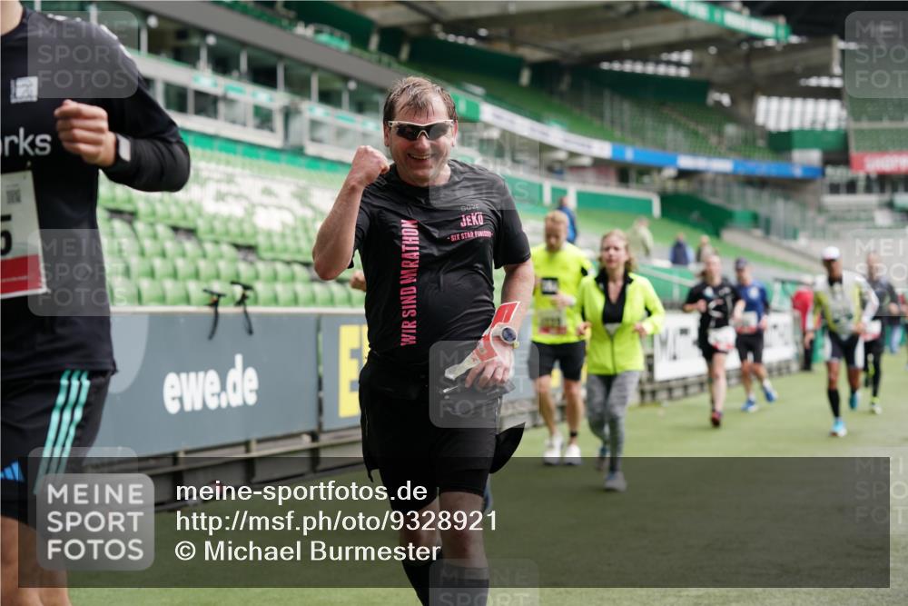 05.10.2025 - 20. swb-Marathon Bremen Michael Burmester http://msf.ph/oto/9328921 05.10.2025 12:54:07 Laufen im Stadion 53, 89, 132, 250, 289, 368, 458, 496, 504, 507, 524, 756, 950, 1009, 1020, 1164, 1165, 1428, 1460, 1489, 1517, 1543, 1608, 1656, 1690, 1729, 1736, 1868, 1873, 1896, 1943, 1976, 2030, 2050, 2250, 2288, 2573, 2841, 2871, 3212, 3363, 3703, 3913, 4294, 4611, 5022, 5024, 5206, 5425, 5571, 5576, 5944, 5978, 6244, 6348, 6359, 6583, 6806, 7232, 7279, 7508, 7617, 7835, 7905, 8499, 8511, 8611, 248, 869, 1538, 1667, 3553, 4729, 5579, 6492, 7255, 7408, 8238, 8709 meine-sportfotos.de