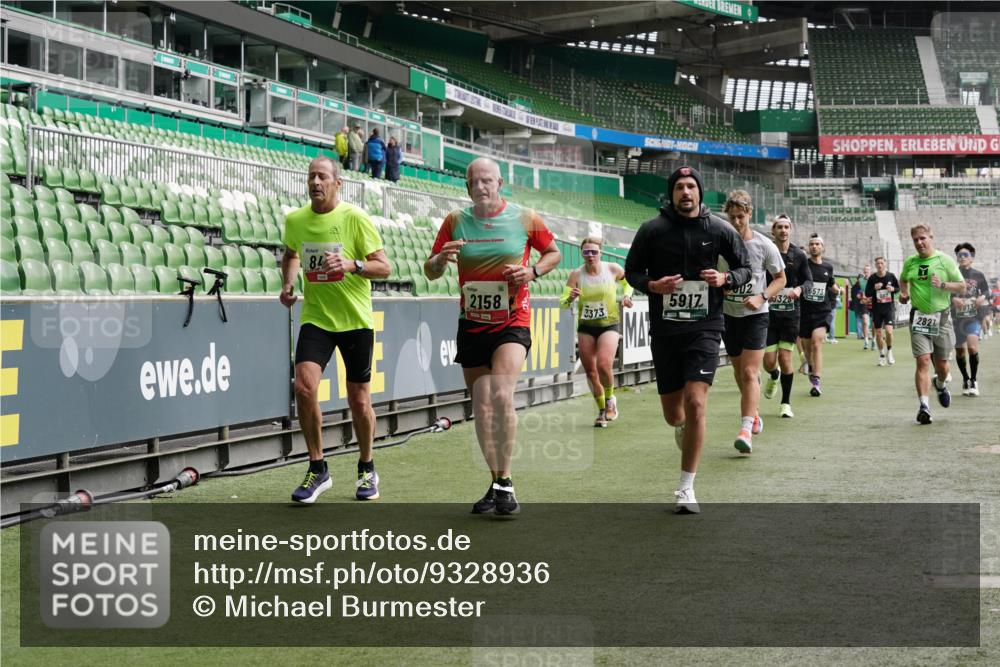 05.10.2025 - 20. swb-Marathon Bremen Michael Burmester http://msf.ph/oto/9328936 05.10.2025 12:58:09 Laufen im Stadion 90, 415, 846, 963, 1491, 1716, 2158, 2234, 2240, 2304, 2648, 2662, 2734, 2821, 2893, 3373, 3573, 3602, 3798, 3969, 3977, 4089, 4102, 4287, 4389, 4401, 4446, 4709, 4747, 5100, 5149, 5163, 5214, 5313, 5562, 5645, 5728, 5917, 6161, 6317, 6326, 6372, 6525, 6534, 6535, 6675, 6676, 6944, 6999, 7038, 7053, 7588, 7731, 7813, 7911, 7976, 8091, 8113, 8128, 8328, 8379, 8576, 8801, 8827, 8972, 8993, 9112, 9151, 9983, 11658, 237, 246, 305, 613, 820, 833, 1317, 1382, 2522, 3396, 3591 meine-sportfotos.de