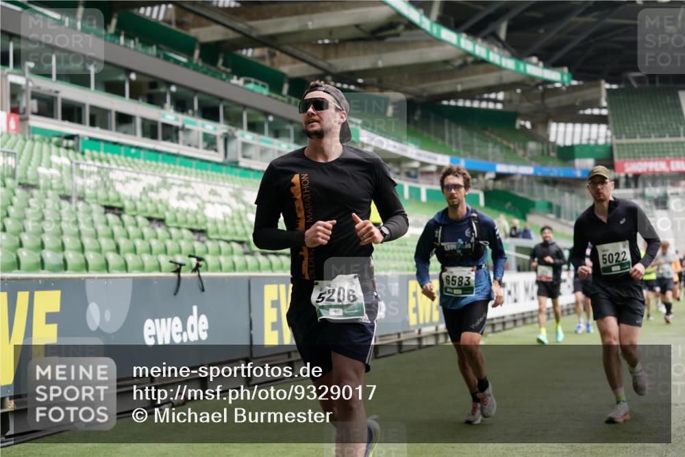 05.10.2025 - 20. swb-Marathon Bremen Michael Burmester http://msf.ph/oto/9329017 05.10.2025 12:54:17 Laufen im Stadion 53, 89, 132, 250, 289, 368, 458, 496, 504, 507, 524, 756, 950, 1009, 1020, 1165, 1308, 1428, 1460, 1489, 1517, 1543, 1608, 1690, 1729, 1736, 1873, 1896, 1897, 1943, 1976, 2024, 2250, 2274, 2573, 2841, 2871, 3193, 3212, 3224, 3359, 3363, 3436, 3703, 3913, 4595, 4611, 4837, 4949, 4958, 5022, 5024, 5206, 5576, 5666, 5978, 6244, 6348, 6359, 6583, 6683, 6853, 7232, 7279, 7494, 7508, 7814, 7835, 7986, 8511, 8611, 8653, 8737, 869, 1538, 3553, 7255, 7408, 8709 meine-sportfotos.de