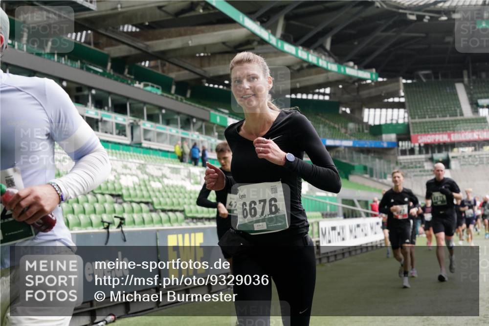 05.10.2025 - 20. swb-Marathon Bremen Michael Burmester http://msf.ph/oto/9329036 05.10.2025 12:58:16 Laufen im Stadion 90, 415, 726, 846, 963, 988, 1491, 1503, 1716, 2158, 2234, 2240, 2304, 2648, 2662, 2734, 2821, 2893, 2922, 3254, 3373, 3467, 3573, 3602, 3977, 4102, 4287, 4389, 4401, 4446, 4709, 4747, 5163, 5214, 5261, 5313, 5562, 5645, 5728, 5917, 6161, 6317, 6326, 6372, 6525, 6675, 6676, 6944, 6999, 7038, 7053, 7588, 7731, 7813, 7911, 7976, 8091, 8113, 8128, 8328, 8379, 8576, 8801, 8827, 8972, 8993, 9112, 9151, 11658, 237, 613, 820, 1317, 1491, 2522, 3396, 3591 meine-sportfotos.de