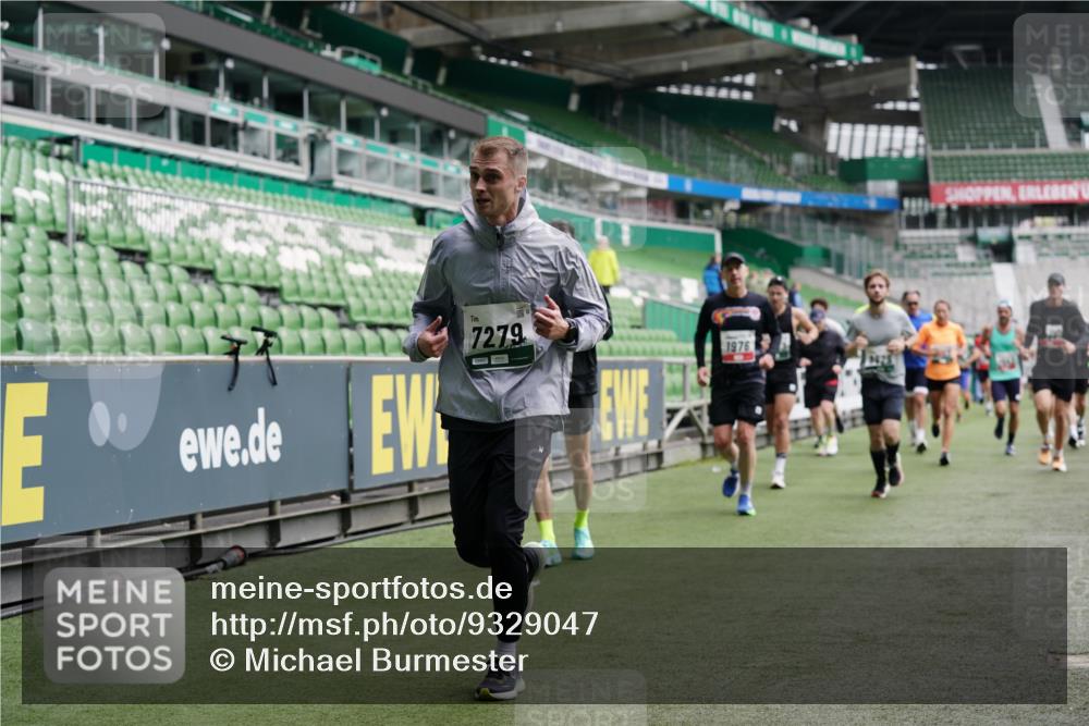05.10.2025 - 20. swb-Marathon Bremen Michael Burmester http://msf.ph/oto/9329047 05.10.2025 12:54:21 Laufen im Stadion 53, 89, 132, 250, 289, 368, 458, 496, 504, 507, 524, 756, 950, 1020, 1165, 1308, 1428, 1460, 1489, 1517, 1543, 1608, 1690, 1729, 1736, 1873, 1896, 1897, 1943, 1976, 2024, 2250, 2274, 2573, 2841, 2871, 3193, 3212, 3224, 3359, 3436, 3703, 3913, 4595, 4611, 4837, 4949, 4958, 5022, 5024, 5206, 5576, 5666, 5869, 5978, 6244, 6348, 6359, 6583, 6683, 6853, 7232, 7279, 7494, 7508, 7814, 7835, 7928, 7986, 8511, 8611, 8653, 8737, 869, 1538, 3553, 7255, 7408, 8709 meine-sportfotos.de