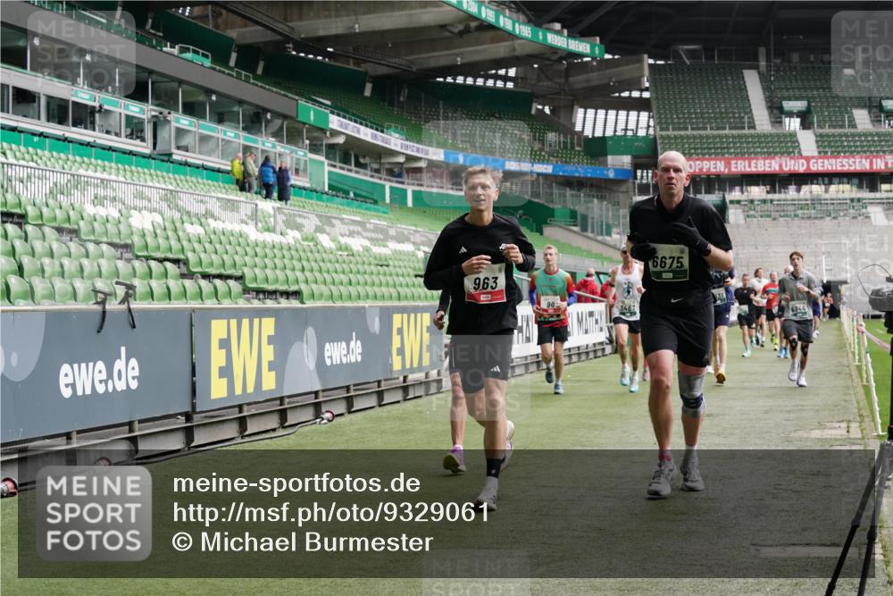 05.10.2025 - 20. swb-Marathon Bremen Michael Burmester http://msf.ph/oto/9329061 05.10.2025 12:58:18 Laufen im Stadion 90, 415, 726, 846, 963, 988, 1503, 1619, 1716, 2158, 2234, 2240, 2648, 2662, 2734, 2821, 2893, 2922, 3254, 3373, 3467, 3573, 3602, 3977, 4102, 4287, 4389, 4401, 4446, 4709, 4747, 5163, 5214, 5261, 5313, 5562, 5645, 5728, 5917, 6113, 6161, 6317, 6326, 6372, 6525, 6672, 6675, 6676, 6944, 6999, 7038, 7053, 7588, 7731, 7813, 7911, 7976, 8091, 8113, 8128, 8328, 8379, 8576, 8827, 8972, 8993, 9112, 9151, 11658, 237, 613, 820, 1317, 1491, 2304, 2522, 3396, 3591, 8128 meine-sportfotos.de