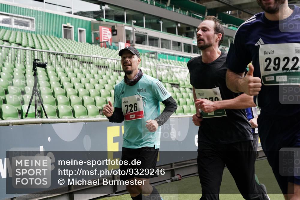 05.10.2025 - 20. swb-Marathon Bremen Michael Burmester http://msf.ph/oto/9329246 05.10.2025 12:58:36 Laufen im Stadion 90, 586, 726, 846, 963, 988, 1229, 1503, 1619, 1716, 2158, 2496, 2648, 2734, 2821, 2893, 2922, 3252, 3254, 3373, 3467, 3573, 3602, 3615, 3791, 4095, 4113, 4389, 4446, 4522, 4709, 4747, 4783, 5163, 5214, 5261, 5313, 5722, 5728, 5808, 5878, 5917, 6007, 6113, 6161, 6326, 6561, 6672, 6675, 6676, 6944, 7038, 7053, 7588, 7813, 7976, 8091, 8113, 8328, 8379, 8539, 8576, 8827, 8972, 9112, 9151, 415, 1491, 2234, 2240, 2304, 2662, 3977, 4102, 7731, 7911, 8128 meine-sportfotos.de