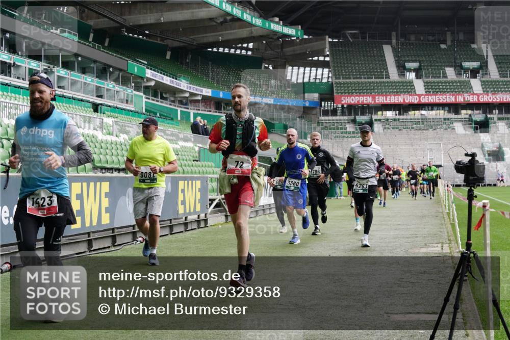 05.10.2025 - 20. swb-Marathon Bremen Michael Burmester http://msf.ph/oto/9329358 05.10.2025 13:00:50 Laufen im Stadion 47, 52, 58, 72, 156, 271, 283, 440, 491, 498, 575, 694, 1017, 1116, 1182, 1238, 1273, 1423, 1471, 1606, 1806, 1968, 1973, 1998, 2007, 2196, 2330, 2369, 2446, 2504, 2518, 2661, 2668, 2706, 2712, 2745, 2806, 2822, 2915, 3040, 3160, 3209, 3237, 3293, 3360, 3604, 3605, 3979, 4034, 4035, 4046, 4128, 4202, 4216, 4263, 4502, 4592, 4661, 4788, 4879, 5011, 5048, 5121, 5183, 5272, 5329, 5414, 5610, 5663, 5727, 5752, 5836, 5841, 6027, 6057, 6389, 6440, 6523, 6636, 6704, 6762, 271 meine-sportfotos.de