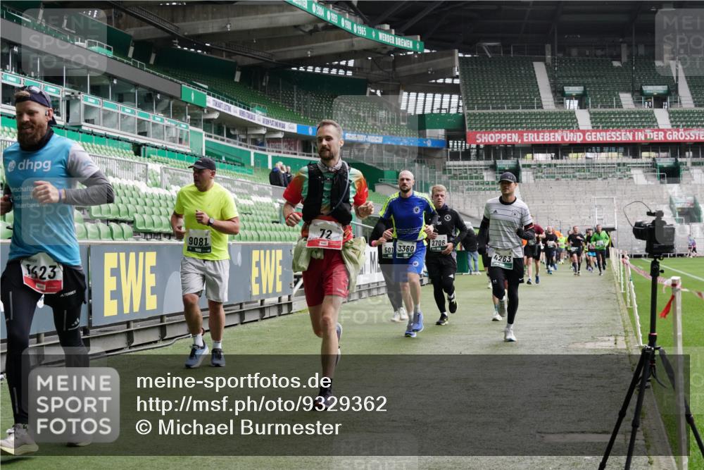 05.10.2025 - 20. swb-Marathon Bremen Michael Burmester http://msf.ph/oto/9329362 05.10.2025 13:00:50 Laufen im Stadion 47, 52, 58, 72, 156, 271, 283, 440, 491, 498, 575, 694, 1017, 1116, 1182, 1238, 1273, 1423, 1471, 1606, 1806, 1968, 1973, 1998, 2007, 2196, 2330, 2369, 2446, 2504, 2518, 2661, 2668, 2706, 2712, 2745, 2806, 2822, 2915, 3040, 3160, 3209, 3237, 3293, 3360, 3604, 3605, 3979, 4034, 4035, 4046, 4128, 4202, 4216, 4263, 4502, 4592, 4661, 4788, 4879, 5011, 5048, 5121, 5183, 5272, 5329, 5414, 5610, 5663, 5727, 5752, 5836, 5841, 6027, 6057, 6389, 6440, 6523, 6636, 6704, 6762, 271 meine-sportfotos.de