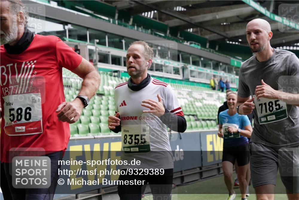 05.10.2025 - 20. swb-Marathon Bremen Michael Burmester http://msf.ph/oto/9329389 05.10.2025 12:58:59 Laufen im Stadion 219, 586, 667, 726, 988, 1229, 1503, 1516, 1598, 1619, 1711, 1716, 1843, 1854, 2496, 2663, 2734, 2797, 2922, 2941, 3141, 3252, 3254, 3467, 3615, 3747, 3791, 4095, 4113, 4486, 4522, 4783, 4827, 4909, 4967, 5123, 5214, 5261, 5530, 5584, 5722, 5808, 5878, 5891, 6007, 6030, 6113, 6374, 6561, 6624, 6672, 6675, 6882, 6944, 7038, 7169, 7185, 7262, 7311, 7312, 7550, 7976, 8097, 8214, 8247, 8355, 8379, 8539, 8972, 9024, 9112, 10526, 90, 846, 2158, 2648, 2893, 4389, 4446, 5313 meine-sportfotos.de