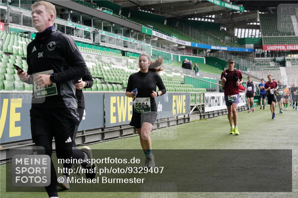 05.10.2025 - 20. swb-Marathon Bremen Michael Burmester http://msf.ph/oto/9329407 05.10.2025 13:00:55 Laufen im Stadion 47, 52, 58, 72, 156, 283, 440, 488, 498, 575, 694, 1017, 1082, 1116, 1182, 1238, 1273, 1423, 1471, 1968, 1973, 1998, 2007, 2196, 2235, 2330, 2369, 2446, 2504, 2518, 2661, 2668, 2706, 2712, 2745, 2806, 2822, 2915, 2995, 3040, 3160, 3209, 3237, 3293, 3360, 3604, 3605, 3979, 4034, 4035, 4128, 4202, 4216, 4263, 4502, 4661, 4788, 4879, 5011, 5048, 5080, 5121, 5183, 5272, 5329, 5414, 5610, 5663, 5727, 5752, 5836, 5841, 6027, 6057, 6440, 6523, 6704, 271, 491, 1606, 1806, 2915 meine-sportfotos.de