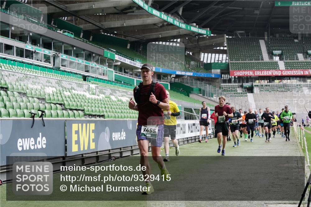 05.10.2025 - 20. swb-Marathon Bremen Michael Burmester http://msf.ph/oto/9329415 05.10.2025 13:00:56 Laufen im Stadion 47, 52, 58, 72, 156, 283, 440, 488, 498, 575, 694, 1017, 1082, 1116, 1182, 1238, 1273, 1423, 1471, 1968, 1973, 1998, 2007, 2196, 2235, 2330, 2369, 2446, 2504, 2518, 2661, 2668, 2706, 2712, 2745, 2806, 2822, 2995, 3040, 3160, 3209, 3237, 3293, 3360, 3604, 3605, 3979, 4034, 4035, 4128, 4202, 4216, 4263, 4502, 4661, 4788, 5011, 5048, 5080, 5121, 5183, 5272, 5329, 5414, 5610, 5663, 5727, 5752, 5836, 5841, 5985, 6027, 6057, 6082, 6440, 6523, 6704, 271, 491, 1606, 1806, 2518, 2915 meine-sportfotos.de