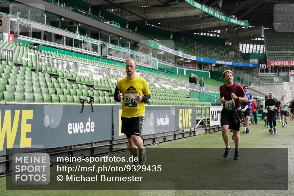 05.10.2025 - 20. swb-Marathon Bremen Michael Burmester http://msf.ph/oto/9329435 05.10.2025 13:00:59 Laufen im Stadion 52, 58, 72, 156, 283, 440, 488, 498, 575, 694, 1017, 1082, 1116, 1182, 1238, 1273, 1423, 1471, 1968, 1973, 1998, 2007, 2196, 2235, 2330, 2369, 2446, 2504, 2661, 2668, 2706, 2712, 2745, 2806, 2822, 2995, 3160, 3209, 3237, 3293, 3360, 3604, 3605, 3979, 4034, 4035, 4128, 4202, 4216, 4263, 4329, 4502, 4661, 4788, 5011, 5048, 5080, 5121, 5183, 5272, 5329, 5414, 5610, 5663, 5727, 5752, 5836, 5841, 5985, 6027, 6057, 6082, 6440, 6523, 6704, 47, 271, 283, 491, 1606, 1806, 2518, 2915 meine-sportfotos.de