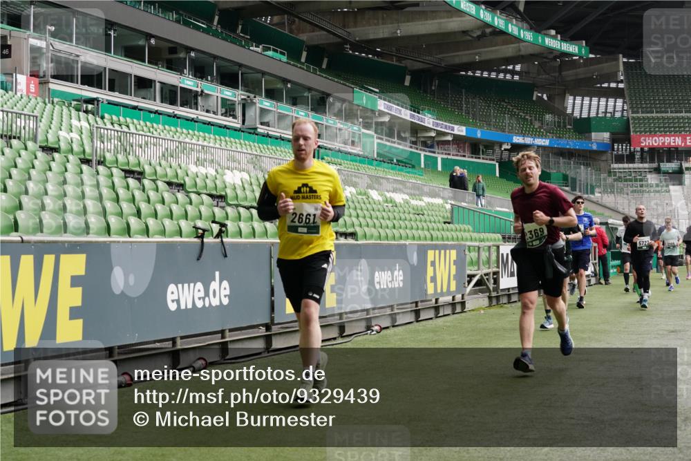 05.10.2025 - 20. swb-Marathon Bremen Michael Burmester http://msf.ph/oto/9329439 05.10.2025 13:00:59 Laufen im Stadion 52, 58, 72, 156, 283, 440, 488, 498, 575, 694, 1017, 1082, 1116, 1182, 1238, 1273, 1423, 1471, 1968, 1973, 1998, 2007, 2196, 2235, 2330, 2369, 2446, 2504, 2661, 2668, 2706, 2712, 2745, 2806, 2822, 2995, 3160, 3209, 3237, 3293, 3360, 3604, 3605, 3979, 4034, 4035, 4128, 4202, 4216, 4263, 4329, 4502, 4661, 4788, 5011, 5048, 5080, 5121, 5183, 5272, 5329, 5414, 5610, 5663, 5727, 5752, 5836, 5841, 5985, 6027, 6057, 6082, 6440, 6523, 6704, 47, 271, 283, 491, 1606, 1806, 2518, 2915 meine-sportfotos.de