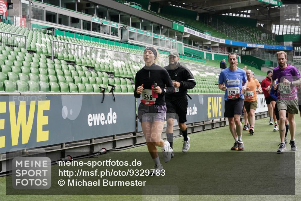 05.10.2025 - 20. swb-Marathon Bremen Michael Burmester http://msf.ph/oto/9329783 05.10.2025 13:01:32 Laufen im Stadion 58, 152, 156, 335, 428, 440, 488, 493, 546, 672, 979, 1082, 1238, 1273, 1361, 1732, 1759, 1893, 1933, 1973, 1996, 1998, 2096, 2102, 2196, 2235, 2245, 2330, 2369, 2433, 2446, 2555, 2565, 2661, 2706, 2712, 2796, 2918, 2991, 2995, 3053, 3208, 3209, 3360, 3387, 3604, 3662, 3663, 3673, 3877, 4086, 4128, 4263, 4329, 4364, 4618, 4882, 4947, 4980, 5011, 5048, 5080, 5121, 5150, 5309, 5414, 5557, 5570, 5580, 5727, 5731, 5752, 5985, 6082, 52 meine-sportfotos.de