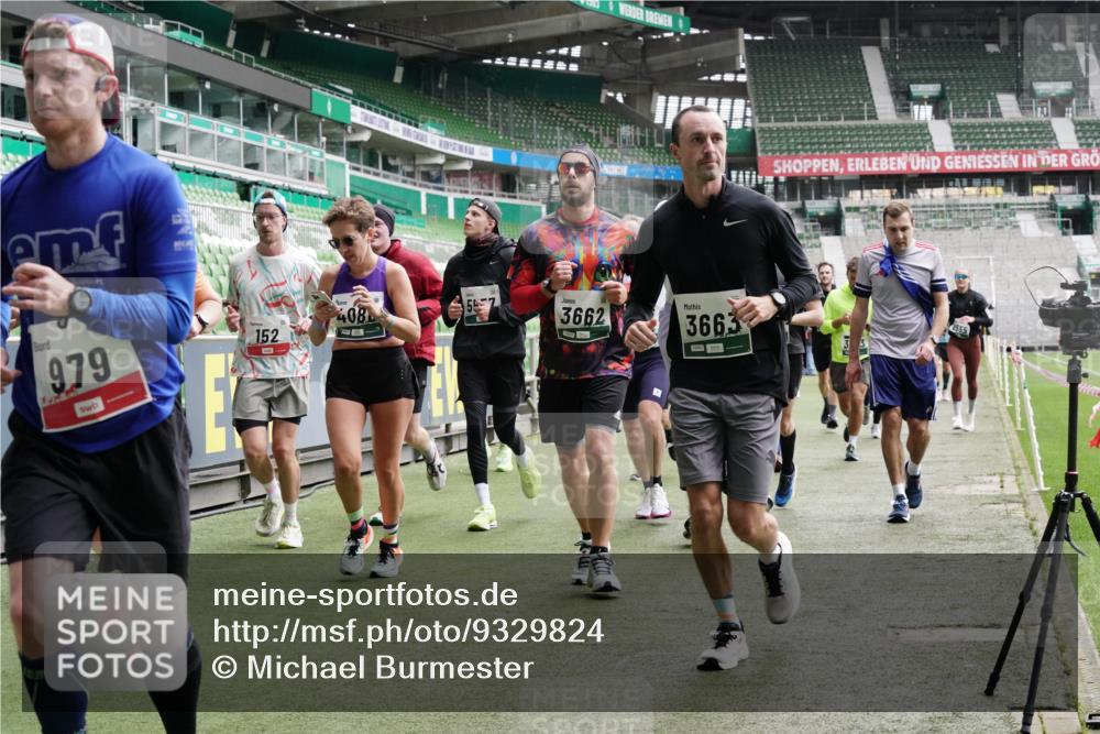 05.10.2025 - 20. swb-Marathon Bremen Michael Burmester http://msf.ph/oto/9329824 05.10.2025 13:01:36 Laufen im Stadion 58, 152, 156, 335, 428, 440, 488, 493, 546, 672, 979, 1082, 1238, 1273, 1361, 1732, 1759, 1893, 1933, 1973, 1996, 1998, 2096, 2102, 2196, 2235, 2245, 2330, 2369, 2433, 2555, 2565, 2661, 2706, 2712, 2796, 2918, 2991, 2995, 3053, 3208, 3209, 3360, 3387, 3662, 3663, 3673, 3877, 4086, 4128, 4263, 4329, 4364, 4409, 4618, 4882, 4947, 4980, 5048, 5080, 5121, 5150, 5309, 5414, 5557, 5570, 5580, 5727, 5731, 5752, 5934, 5985, 6082, 52 meine-sportfotos.de