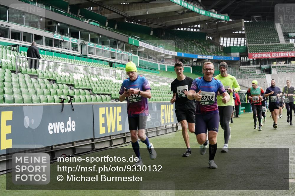 05.10.2025 - 20. swb-Marathon Bremen Michael Burmester http://msf.ph/oto/9330132 05.10.2025 13:00:06 Laufen im Stadion 47, 99, 226, 271, 283, 491, 498, 627, 694, 860, 954, 978, 1525, 1548, 1606, 1806, 2518, 2609, 2745, 2782, 2866, 2915, 2945, 3040, 3086, 3087, 3104, 3160, 3169, 3177, 3230, 3237, 3549, 3592, 3783, 4034, 4035, 4046, 4181, 4202, 4220, 4380, 4536, 4592, 4661, 4824, 4879, 5493, 5627, 6126, 6208, 6389, 6439, 6536, 6636, 6674, 6762, 6881, 7295, 7307, 7398, 7421, 7467, 7537, 7598, 7679, 7906, 8258, 8372, 8699, 8981, 9072, 27, 807, 1043, 1516, 1598, 1843 meine-sportfotos.de