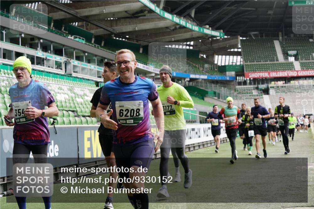 05.10.2025 - 20. swb-Marathon Bremen Michael Burmester http://msf.ph/oto/9330152 05.10.2025 13:00:07 Laufen im Stadion 47, 99, 226, 271, 283, 491, 498, 627, 694, 860, 954, 978, 1525, 1548, 1606, 1806, 2518, 2609, 2745, 2782, 2866, 2915, 2945, 3040, 3086, 3087, 3104, 3160, 3169, 3177, 3230, 3237, 3549, 3592, 3783, 4034, 4035, 4046, 4181, 4202, 4220, 4380, 4536, 4592, 4661, 4824, 4879, 5493, 5627, 6126, 6208, 6389, 6439, 6536, 6636, 6674, 6762, 6881, 7295, 7307, 7398, 7421, 7467, 7537, 7598, 7679, 7906, 8258, 8372, 8699, 8981, 9072, 27, 807, 1043, 1516, 1598, 1843 meine-sportfotos.de