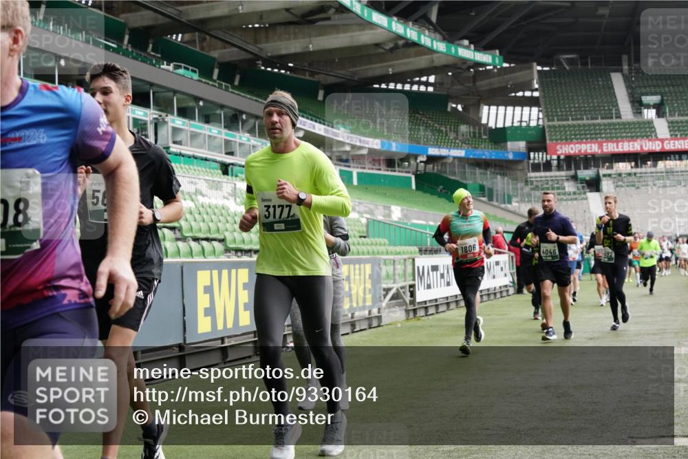 05.10.2025 - 20. swb-Marathon Bremen Michael Burmester http://msf.ph/oto/9330164 05.10.2025 13:00:07 Laufen im Stadion 47, 99, 226, 271, 283, 491, 498, 627, 694, 860, 954, 978, 1525, 1548, 1606, 1806, 2518, 2609, 2745, 2782, 2866, 2915, 2945, 3040, 3086, 3087, 3104, 3160, 3169, 3177, 3230, 3237, 3549, 3592, 3783, 4034, 4035, 4046, 4181, 4202, 4220, 4380, 4536, 4592, 4661, 4824, 4879, 5493, 5627, 6126, 6208, 6389, 6439, 6536, 6636, 6674, 6762, 6881, 7295, 7307, 7398, 7421, 7467, 7537, 7598, 7679, 7906, 8258, 8372, 8699, 8981, 9072, 27, 807, 1043, 1516, 1598, 1843 meine-sportfotos.de
