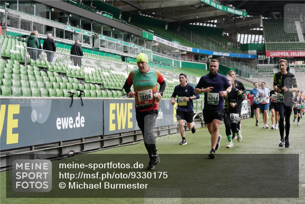 05.10.2025 - 20. swb-Marathon Bremen Michael Burmester http://msf.ph/oto/9330175 05.10.2025 13:00:09 Laufen im Stadion 47, 99, 226, 271, 283, 491, 498, 575, 627, 694, 860, 954, 978, 1116, 1471, 1525, 1548, 1606, 1806, 2007, 2504, 2518, 2609, 2745, 2782, 2866, 2915, 3040, 3086, 3087, 3104, 3160, 3169, 3177, 3230, 3237, 3293, 3549, 3592, 3605, 3783, 4034, 4035, 4046, 4181, 4202, 4220, 4380, 4536, 4592, 4661, 4824, 4879, 5493, 5627, 6126, 6208, 6389, 6439, 6536, 6636, 6674, 6704, 6762, 6881, 7295, 7307, 7398, 7421, 7537, 7598, 7679, 8258, 8372, 8699, 8981, 9072, 27, 807, 1043, 1516, 1598 meine-sportfotos.de