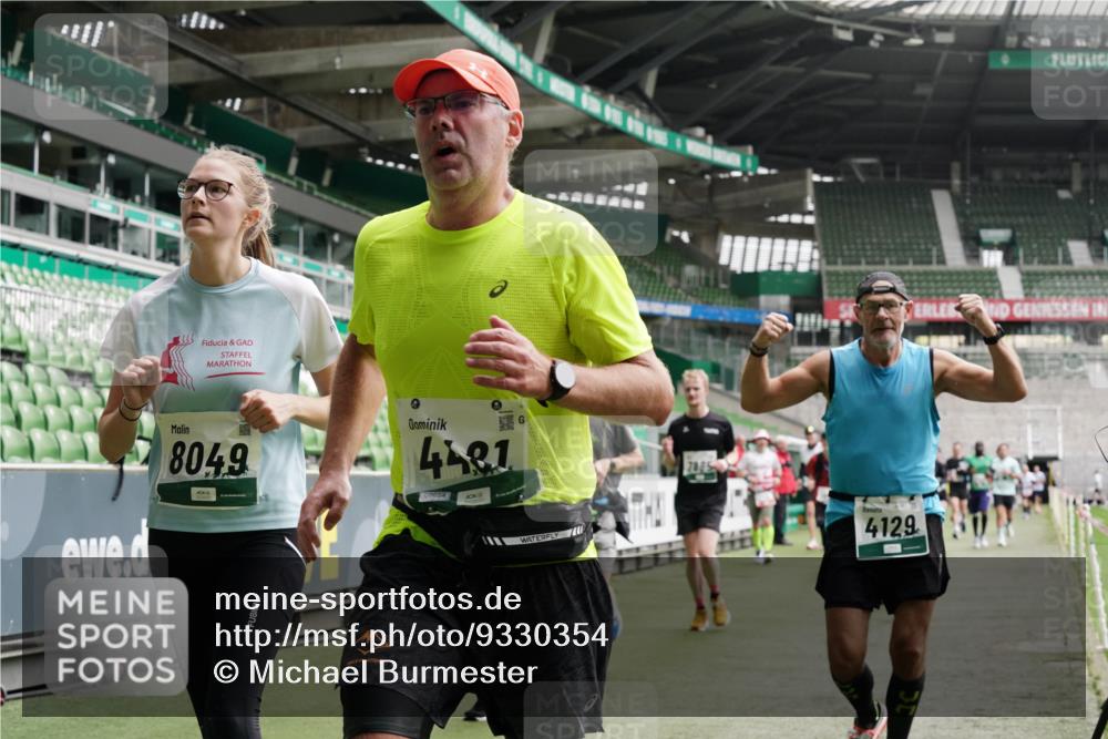 05.10.2025 - 20. swb-Marathon Bremen Michael Burmester http://msf.ph/oto/9330354 05.10.2025 13:02:24 Laufen im Stadion 97, 428, 518, 729, 772, 828, 843, 921, 1030, 1121, 1256, 1348, 1361, 1405, 1452, 1704, 1733, 1744, 1759, 1856, 1899, 1924, 2143, 2245, 2272, 2306, 2393, 2555, 2772, 2774, 2796, 2910, 2912, 3053, 3206, 3217, 3424, 3525, 3526, 3861, 3917, 3926, 3930, 4017, 4018, 4129, 4322, 4364, 4409, 4444, 4464, 4477, 4481, 4564, 4688, 4705, 4714, 4817, 4847, 4882, 4885, 4985, 5570, 5652, 5893, 5934, 6157, 6325, 6328, 6382, 7217, 7433, 7659, 152, 493, 1361, 1759, 1933 meine-sportfotos.de