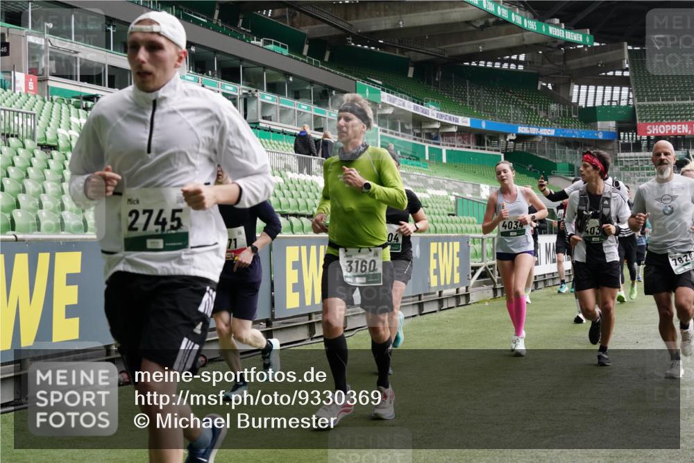 05.10.2025 - 20. swb-Marathon Bremen Michael Burmester http://msf.ph/oto/9330369 05.10.2025 13:00:24 Laufen im Stadion 47, 52, 271, 283, 491, 498, 575, 627, 694, 860, 954, 978, 1017, 1116, 1182, 1471, 1525, 1548, 1606, 1806, 2007, 2504, 2518, 2609, 2745, 2782, 2822, 2866, 2915, 3040, 3104, 3160, 3169, 3177, 3230, 3237, 3293, 3549, 3592, 3605, 3783, 4034, 4035, 4046, 4181, 4202, 4220, 4502, 4592, 4661, 4824, 4879, 5272, 5610, 5627, 5663, 5836, 5841, 6027, 6057, 6126, 6208, 6389, 6439, 6440, 6523, 6536, 6636, 6674, 6704, 6762, 6881, 7295, 7307, 7537, 7598, 7679, 8258, 8699 meine-sportfotos.de