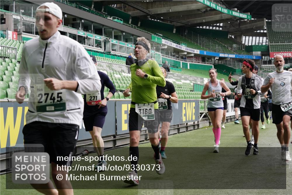 05.10.2025 - 20. swb-Marathon Bremen Michael Burmester http://msf.ph/oto/9330373 05.10.2025 13:00:24 Laufen im Stadion 47, 52, 271, 283, 491, 498, 575, 627, 694, 860, 954, 978, 1017, 1116, 1182, 1471, 1525, 1548, 1606, 1806, 2007, 2504, 2518, 2609, 2745, 2782, 2822, 2866, 2915, 3040, 3104, 3160, 3169, 3177, 3230, 3237, 3293, 3549, 3592, 3605, 3783, 4034, 4035, 4046, 4181, 4202, 4220, 4502, 4592, 4661, 4824, 4879, 5272, 5610, 5627, 5663, 5836, 5841, 6027, 6057, 6126, 6208, 6389, 6439, 6440, 6523, 6536, 6636, 6674, 6704, 6762, 6881, 7295, 7307, 7537, 7598, 7679, 8258, 8699 meine-sportfotos.de
