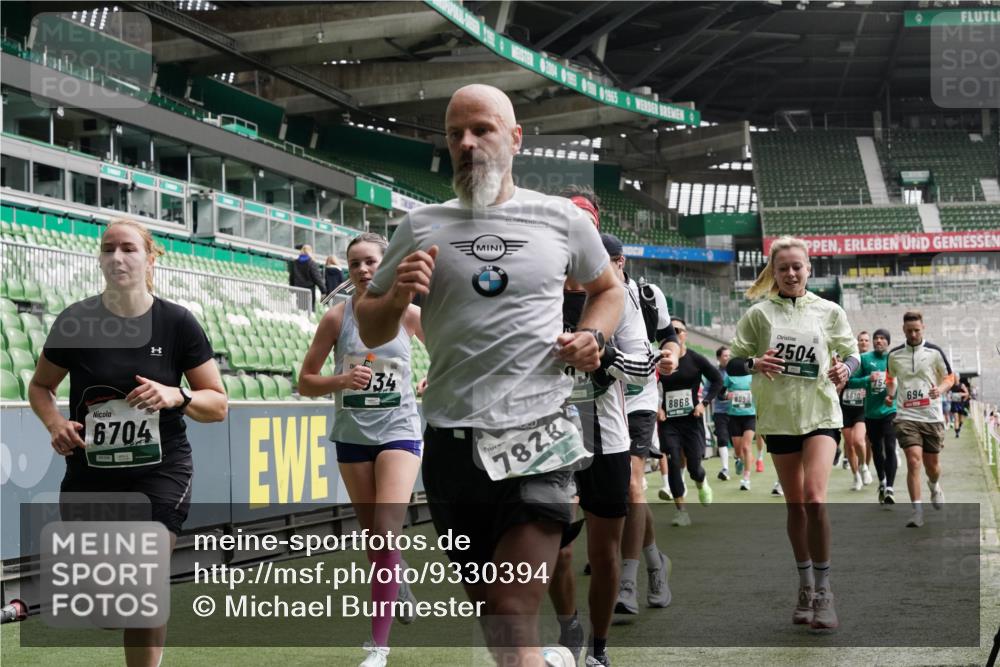 05.10.2025 - 20. swb-Marathon Bremen Michael Burmester http://msf.ph/oto/9330394 05.10.2025 13:00:26 Laufen im Stadion 47, 52, 271, 283, 491, 498, 575, 627, 694, 860, 954, 978, 1017, 1116, 1182, 1471, 1525, 1548, 1606, 1806, 1968, 2007, 2504, 2518, 2609, 2745, 2822, 2866, 2915, 3040, 3104, 3160, 3169, 3177, 3230, 3237, 3293, 3549, 3605, 3783, 4034, 4035, 4046, 4181, 4202, 4220, 4502, 4592, 4661, 4788, 4824, 4879, 5183, 5272, 5610, 5627, 5663, 5836, 5841, 6027, 6057, 6126, 6208, 6389, 6440, 6523, 6536, 6636, 6674, 6704, 6762, 6881, 7295, 7307, 7537, 7598, 7679, 8258, 8699 meine-sportfotos.de