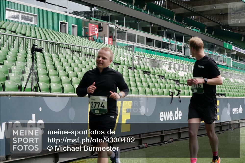 05.10.2025 - 20. swb-Marathon Bremen Michael Burmester http://msf.ph/oto/9330402 05.10.2025 13:02:27 Laufen im Stadion 97, 428, 518, 721, 729, 772, 828, 843, 921, 1030, 1121, 1256, 1348, 1405, 1452, 1704, 1733, 1744, 1856, 1899, 1924, 2143, 2245, 2272, 2306, 2393, 2772, 2774, 2910, 2912, 3053, 3206, 3217, 3424, 3525, 3526, 3861, 3917, 3926, 3930, 4017, 4018, 4129, 4322, 4409, 4444, 4464, 4477, 4481, 4564, 4688, 4705, 4714, 4817, 4847, 4885, 4985, 5570, 5652, 5755, 5893, 5934, 6157, 6325, 6328, 6382, 7217, 7433, 7659, 8957, 152, 493, 1361, 1759, 1933, 2555, 2796 meine-sportfotos.de