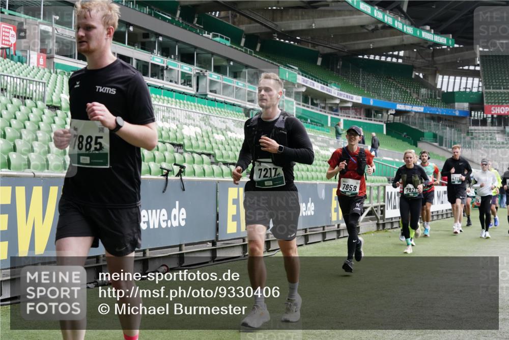 05.10.2025 - 20. swb-Marathon Bremen Michael Burmester http://msf.ph/oto/9330406 05.10.2025 13:02:27 Laufen im Stadion 97, 428, 518, 721, 729, 772, 828, 843, 921, 1030, 1121, 1256, 1348, 1405, 1452, 1704, 1733, 1744, 1856, 1899, 1924, 2143, 2245, 2272, 2306, 2393, 2772, 2774, 2910, 2912, 3053, 3206, 3217, 3424, 3525, 3526, 3861, 3917, 3926, 3930, 4017, 4018, 4129, 4322, 4409, 4444, 4464, 4477, 4481, 4564, 4688, 4705, 4714, 4817, 4847, 4885, 4985, 5570, 5652, 5755, 5893, 5934, 6157, 6325, 6328, 6382, 7217, 7433, 7659, 8957, 152, 493, 1361, 1759, 1933, 2555, 2796 meine-sportfotos.de