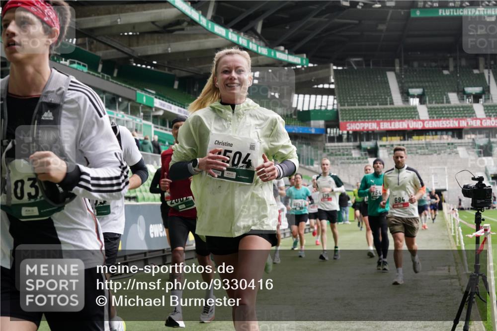 05.10.2025 - 20. swb-Marathon Bremen Michael Burmester http://msf.ph/oto/9330416 05.10.2025 13:00:27 Laufen im Stadion 47, 52, 271, 283, 491, 498, 575, 627, 694, 860, 954, 978, 1017, 1116, 1182, 1471, 1525, 1548, 1606, 1806, 1968, 2007, 2504, 2518, 2609, 2745, 2822, 2915, 3040, 3104, 3160, 3169, 3177, 3230, 3237, 3293, 3549, 3605, 3783, 4034, 4035, 4046, 4181, 4202, 4220, 4502, 4592, 4661, 4788, 4824, 4879, 5183, 5272, 5329, 5610, 5627, 5663, 5836, 5841, 6027, 6057, 6126, 6208, 6389, 6440, 6523, 6536, 6636, 6674, 6704, 6762, 6881, 7295, 7307, 7537, 7598, 7679, 8258, 8699 meine-sportfotos.de