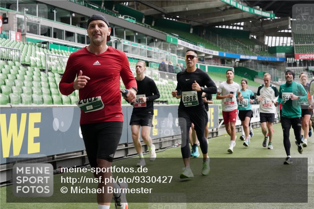 05.10.2025 - 20. swb-Marathon Bremen Michael Burmester http://msf.ph/oto/9330427 05.10.2025 13:00:28 Laufen im Stadion 47, 52, 271, 283, 491, 498, 575, 627, 694, 860, 954, 978, 1017, 1116, 1182, 1423, 1471, 1525, 1548, 1606, 1806, 1968, 2007, 2504, 2518, 2609, 2745, 2806, 2822, 2915, 3040, 3104, 3160, 3169, 3177, 3230, 3237, 3293, 3549, 3605, 3783, 4034, 4035, 4046, 4181, 4202, 4216, 4220, 4502, 4592, 4661, 4788, 4824, 4879, 5183, 5272, 5329, 5610, 5627, 5663, 5836, 5841, 6027, 6057, 6126, 6208, 6389, 6440, 6523, 6536, 6636, 6674, 6704, 6762, 6881, 7295, 7307, 7537, 7598, 7679, 8258 meine-sportfotos.de
