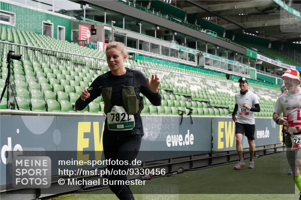 05.10.2025 - 20. swb-Marathon Bremen Michael Burmester http://msf.ph/oto/9330456 05.10.2025 13:02:31 Laufen im Stadion 97, 293, 428, 518, 616, 721, 729, 772, 828, 843, 921, 1030, 1121, 1256, 1348, 1405, 1452, 1704, 1733, 1744, 1856, 1899, 1924, 1944, 2143, 2272, 2306, 2393, 2772, 2774, 2910, 2912, 3053, 3206, 3217, 3424, 3525, 3526, 3861, 3917, 3926, 3930, 4017, 4018, 4129, 4322, 4409, 4444, 4464, 4477, 4481, 4564, 4688, 4705, 4714, 4817, 4847, 4885, 4985, 5652, 5755, 5884, 5893, 5934, 6157, 6325, 6328, 6382, 7217, 7433, 7659, 8526, 8957, 152, 428, 493, 1361, 1759, 1933, 2245, 2555, 2796 meine-sportfotos.de