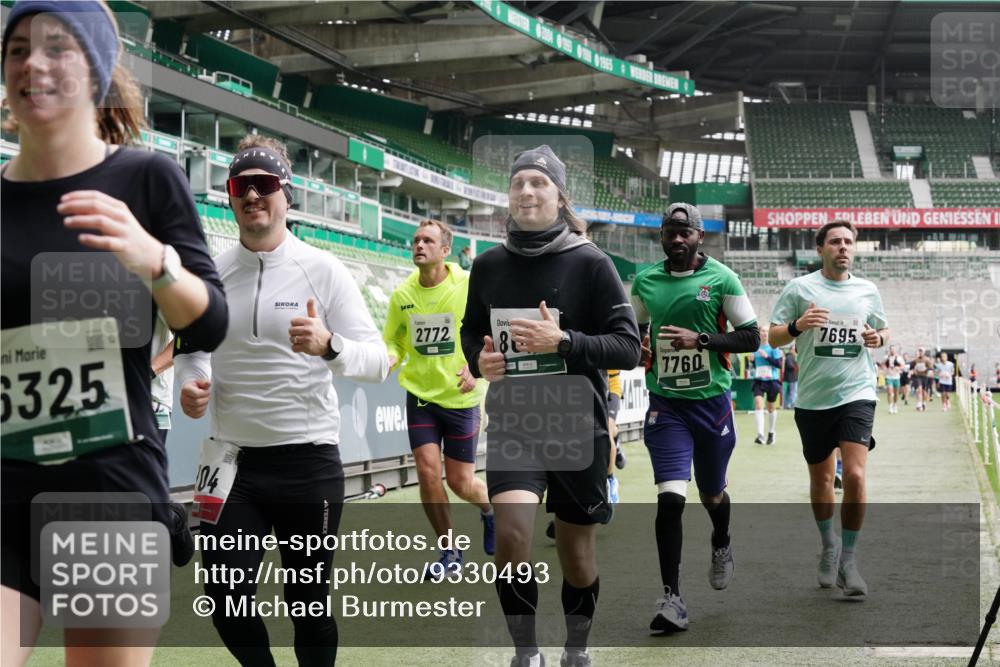 05.10.2025 - 20. swb-Marathon Bremen Michael Burmester http://msf.ph/oto/9330493 05.10.2025 13:02:34 Laufen im Stadion 97, 293, 518, 616, 721, 729, 772, 828, 843, 921, 1030, 1121, 1256, 1348, 1405, 1452, 1704, 1733, 1744, 1856, 1899, 1924, 1944, 2143, 2272, 2306, 2393, 2772, 2774, 2910, 2912, 3206, 3217, 3424, 3525, 3526, 3861, 3917, 3926, 3930, 4017, 4018, 4129, 4322, 4409, 4444, 4464, 4477, 4481, 4564, 4688, 4705, 4714, 4817, 4847, 4885, 4985, 5652, 5755, 5884, 5893, 5934, 6157, 6325, 6328, 6382, 7217, 7407, 7433, 7659, 8526, 8957, 428, 493, 1361, 1759, 1933, 2245, 2555, 2796 meine-sportfotos.de