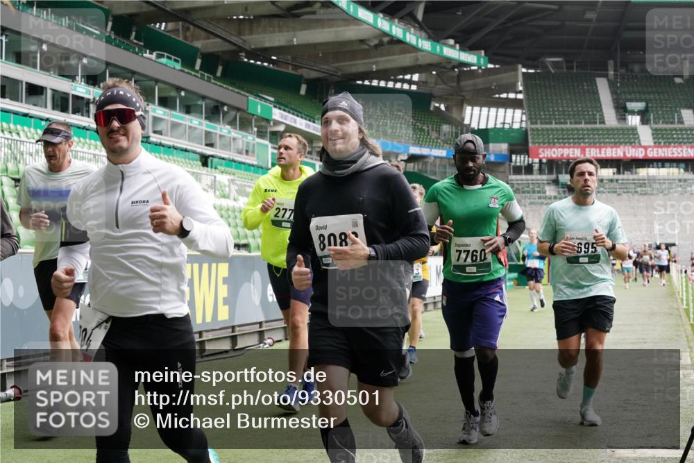 05.10.2025 - 20. swb-Marathon Bremen Michael Burmester http://msf.ph/oto/9330501 05.10.2025 13:02:34 Laufen im Stadion 97, 293, 518, 616, 721, 729, 772, 828, 843, 921, 1030, 1121, 1256, 1348, 1405, 1452, 1704, 1733, 1744, 1856, 1899, 1924, 1944, 2143, 2272, 2306, 2393, 2772, 2774, 2910, 2912, 3206, 3217, 3424, 3525, 3526, 3861, 3917, 3926, 3930, 4017, 4018, 4129, 4322, 4409, 4444, 4464, 4477, 4481, 4564, 4688, 4705, 4714, 4817, 4847, 4885, 4985, 5652, 5755, 5884, 5893, 5934, 6157, 6325, 6328, 6382, 7217, 7407, 7433, 7659, 8526, 8957, 428, 493, 1361, 1759, 1933, 2245, 2555, 2796 meine-sportfotos.de