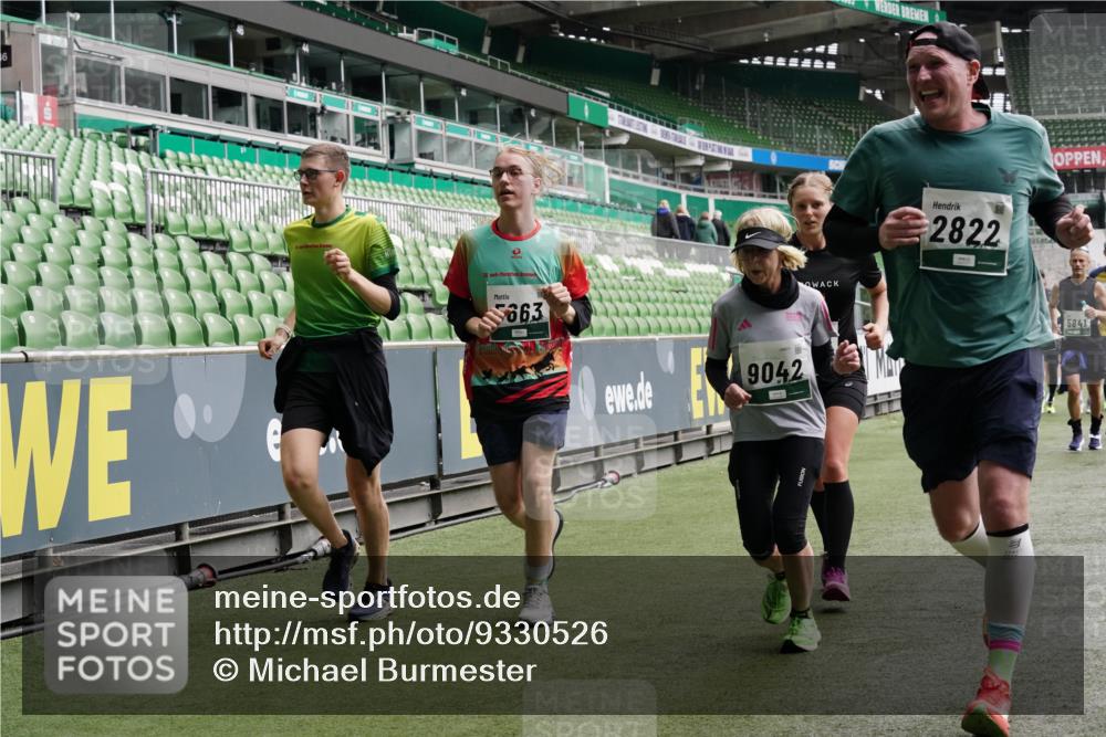 05.10.2025 - 20. swb-Marathon Bremen Michael Burmester http://msf.ph/oto/9330526 05.10.2025 13:00:38 Laufen im Stadion 47, 52, 72, 271, 283, 491, 498, 575, 627, 694, 860, 1017, 1116, 1182, 1423, 1471, 1606, 1806, 1968, 2007, 2446, 2504, 2518, 2668, 2706, 2745, 2806, 2822, 2915, 3040, 3104, 3160, 3177, 3230, 3237, 3293, 3360, 3549, 3604, 3605, 3979, 4034, 4035, 4046, 4202, 4216, 4263, 4502, 4592, 4661, 4788, 4824, 4879, 5011, 5183, 5272, 5329, 5610, 5627, 5663, 5836, 5841, 6027, 6057, 6126, 6208, 6389, 6440, 6523, 6636, 6674, 6704, 6762, 6881, 7537, 7598 meine-sportfotos.de
