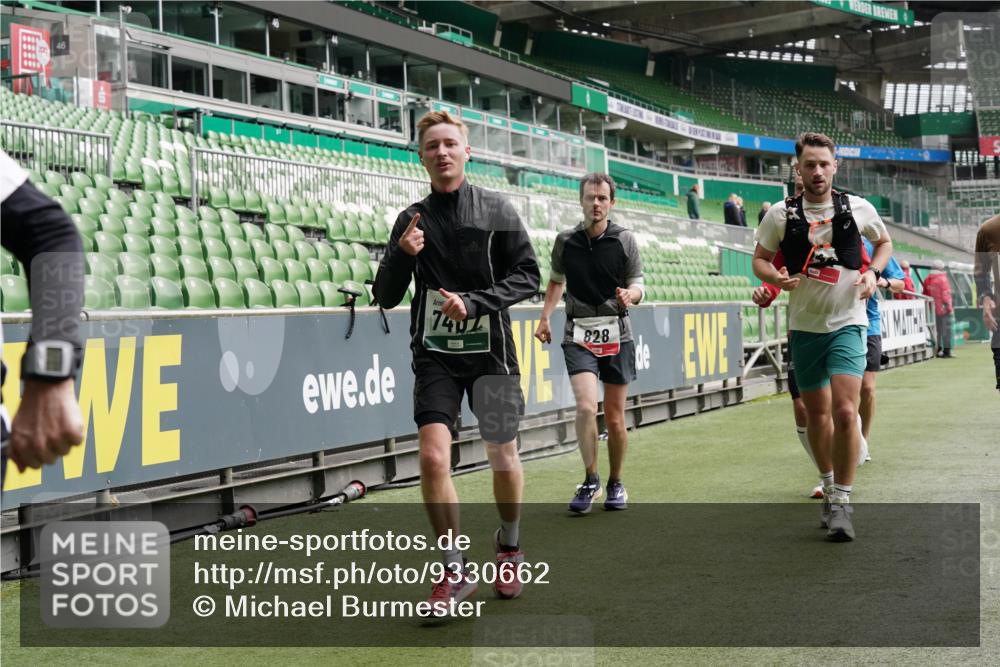05.10.2025 - 20. swb-Marathon Bremen Michael Burmester http://msf.ph/oto/9330662 05.10.2025 13:02:49 Laufen im Stadion 97, 293, 518, 616, 721, 729, 764, 828, 843, 921, 1121, 1405, 1568, 1670, 1704, 1733, 1744, 1836, 1924, 1944, 2272, 2357, 2393, 2772, 2774, 2984, 3019, 3147, 3217, 3424, 3861, 3917, 3930, 4026, 4129, 4321, 4322, 4464, 4477, 4481, 4688, 4714, 4817, 4847, 4885, 4985, 5652, 5755, 5884, 5893, 6215, 6325, 6328, 6382, 6481, 6666, 7217, 7407, 7433, 7659, 8375, 8526, 8957, 428, 772, 1030, 1256, 1348, 1452, 1744, 1856, 1899, 1924, 2143, 2306, 2910 meine-sportfotos.de