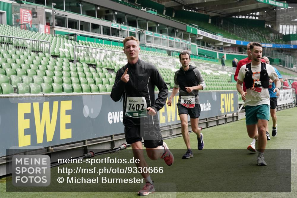05.10.2025 - 20. swb-Marathon Bremen Michael Burmester http://msf.ph/oto/9330666 05.10.2025 13:02:50 Laufen im Stadion 97, 293, 518, 616, 721, 729, 764, 828, 843, 921, 1121, 1405, 1568, 1670, 1704, 1733, 1836, 1944, 2272, 2357, 2393, 2772, 2774, 2984, 3019, 3147, 3217, 3424, 3861, 3917, 3930, 4026, 4129, 4321, 4322, 4464, 4477, 4481, 4688, 4714, 4817, 4847, 4885, 4985, 5652, 5755, 5884, 5893, 6215, 6325, 6328, 6382, 6417, 6481, 6666, 7217, 7407, 7433, 7659, 8375, 8526, 8957, 428, 772, 1030, 1256, 1348, 1452, 1744, 1856, 1899, 1924, 2143, 2306, 2910 meine-sportfotos.de