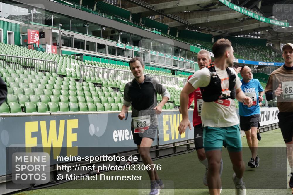 05.10.2025 - 20. swb-Marathon Bremen Michael Burmester http://msf.ph/oto/9330676 05.10.2025 13:02:51 Laufen im Stadion 97, 293, 518, 616, 721, 729, 764, 828, 843, 921, 1121, 1405, 1568, 1670, 1704, 1733, 1836, 1944, 2272, 2357, 2393, 2407, 2772, 2774, 2984, 3019, 3147, 3217, 3424, 3861, 3917, 4026, 4129, 4321, 4322, 4464, 4477, 4481, 4688, 4714, 4817, 4847, 4885, 4985, 5652, 5755, 5884, 6215, 6325, 6328, 6382, 6417, 6481, 6666, 7217, 7407, 7433, 7659, 8375, 8526, 8957, 428, 772, 1030, 1256, 1348, 1452, 1744, 1856, 1899, 1924, 2143, 2306, 2910 meine-sportfotos.de